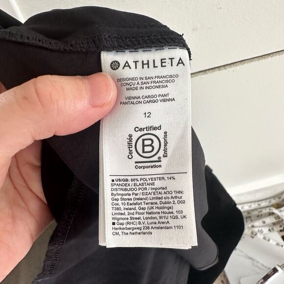 Athleta Women’s 12 Black Vienna Cargo Pants - Picture 5 of 5